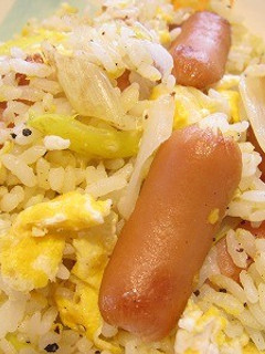 皮なしウィンナーのピリ辛チャーハン-レシピのメイン写真