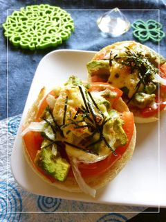 アボカド×トマトのダシダ風味トースト-レシピのメイン写真