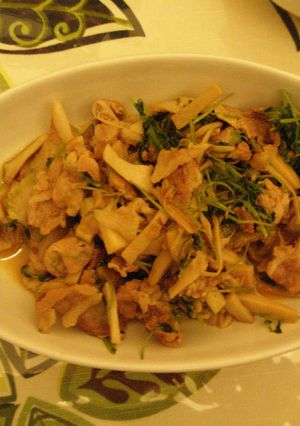 味の素KK丸鶏がらスープで豆苗の豚肉炒め-レシピのメイン写真