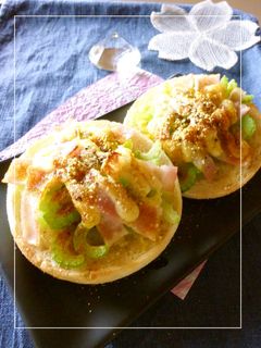 セロリ×ベーコンの塩麹カレー風味トースト-レシピのメイン写真