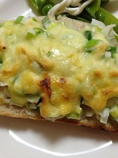 ネギが美味しい~!ネギピザトースト-レシピのメイン写真