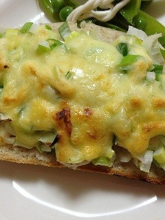 ネギが美味しい~!ネギピザトースト-レシピのメイン写真
