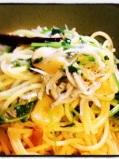 美味!しらすと豆苗のペペロンチーノパスタ-レシピのメイン写真