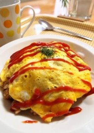 余ったハヤシライスを使って作るオムライス-レシピのメイン写真