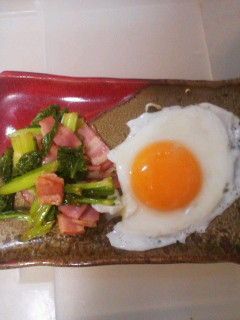セロリの葉とベーコンの炒めもの-レシピのメイン写真