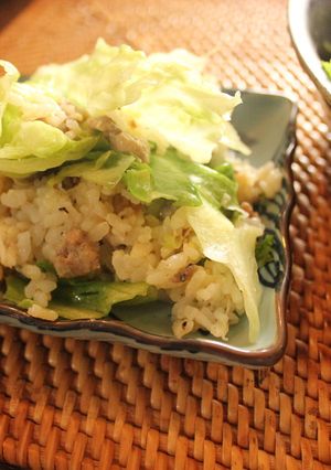 旬のレタスでシャキシャキ炒飯-レシピのメイン写真