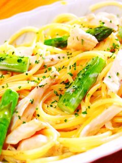 蒸し鶏とアスパラガスのクリームパスタ-レシピのメイン写真