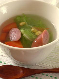 優しいお味♥鶏がらの素で野菜スープ♪-レシピのメイン写真