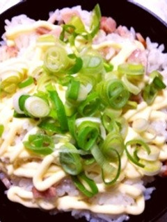 簡単★焼豚で豚マヨ丼-レシピのメイン写真