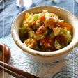 セロリと福神漬けの塩麹レモンチーズ和え