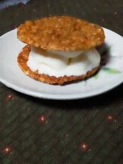 クーリッシュ醤油せんべいサンド-レシピのメイン写真