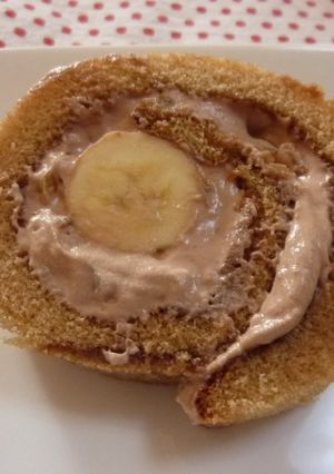 安いロールケーキをクリームたっぷりに♪②-レシピのメイン写真