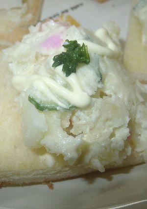 食パンでポテトサラダカナッペ-レシピのメイン写真
