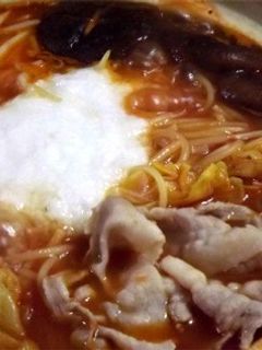 パスタに山芋を絡めて♪トマト鍋-レシピのメイン写真