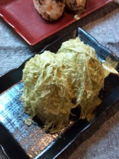 とろろ昆布と鮭のおにぎり-レシピのメイン写真