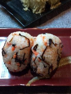 塩昆布と鮭のおにぎり-レシピのメイン写真
