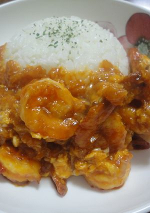 卵入りでふわふわ♪エビチリ丼-レシピのメイン写真
