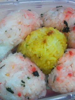 かんたん彩りごはんで主人用控え目花弁当-レシピのメイン写真