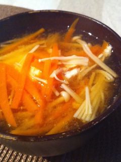 ニンジンのシャキシャキ卵の味噌汁-レシピのメイン写真