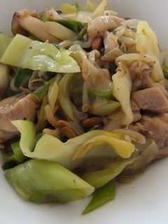 お家でも簡単にタイ料理!タイ風野菜炒め-レシピのメイン写真