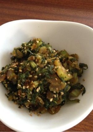 ご飯がすすむ☆セロリの葉のふりかけ-レシピのメイン写真