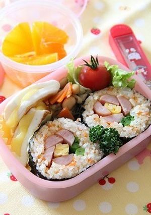 ウインナーでお花海苔巻き♪-レシピのメイン写真