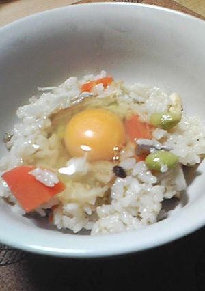 ウマいっ！炊き込みご飯de玉子かけご飯♡-レシピのメイン写真