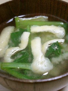 味噌半分 小松菜と油あげの味噌汁-レシピのメイン写真