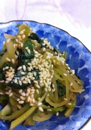 超簡単..丼で..5分. ブロ茎きんぴら-レシピのメイン写真