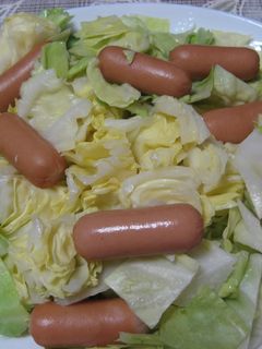 レンジでチン!春きゃべつとウインナー-レシピのメイン写真