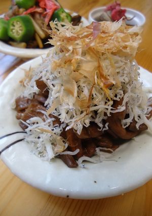 『塩麹で芋がら(ずいき)の胡麻油炒め』-レシピのメイン写真