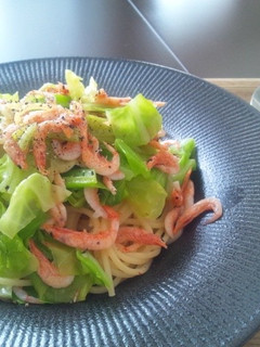 きゃべつとさくらえびの春色パスタ♪-レシピのメイン写真