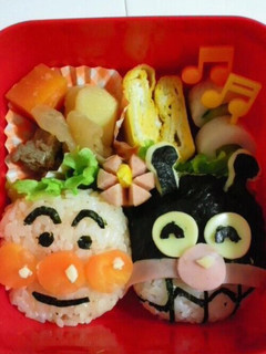 アンパンマンとバイキンマン幼稚園キャラ弁-レシピのメイン写真