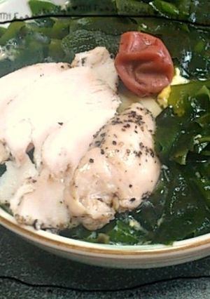 梅わかめうどん♡鶏ハム添え-レシピのメイン写真