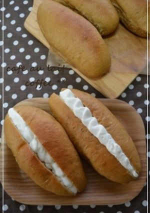カフェオレパンでホイップクリームサンド*-レシピのメイン写真