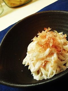 後一品に☆新玉ねぎの梅マヨ和え-レシピのメイン写真