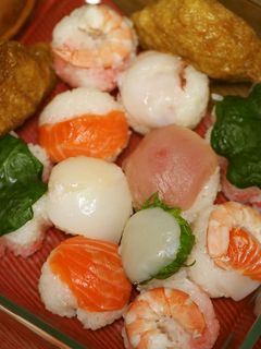 手鞠寿司とクローバー菱餅寿司♪-レシピのメイン写真