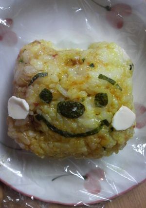 子どもが喜ぶプーさんカレー味おにぎり-レシピのメイン写真