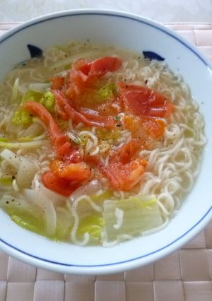 さっぱりトマト豚骨ラーメン-レシピのメイン写真