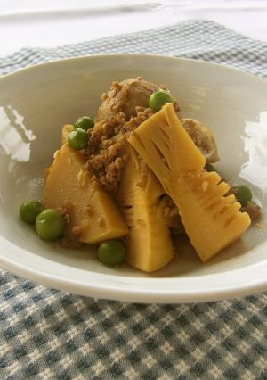 新じゃがとたけのこのそぼろ煮-レシピのメイン写真