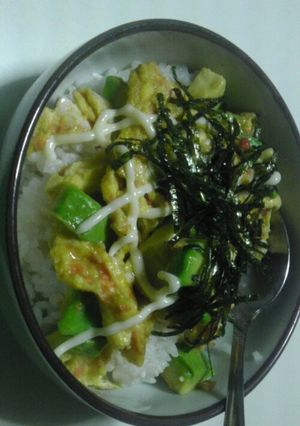 アボカドの卵とじ丼-レシピのメイン写真