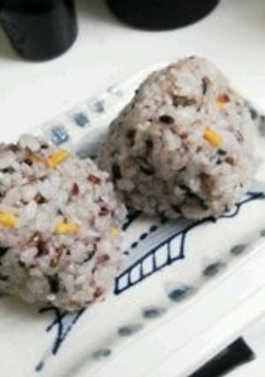 お茶づけ味の、おむすび-レシピのメイン写真