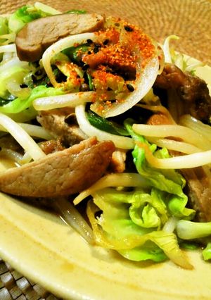 ✿ラーメンの具にも♬玉きゃべ焼き豚炒め✿-レシピのメイン写真