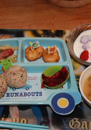 子どもも食べれる玄米デコおにぎり-レシピのメイン写真