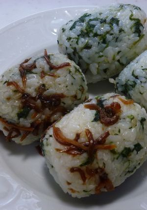 よもぎご飯とくぎ煮のおむすび-レシピのメイン写真