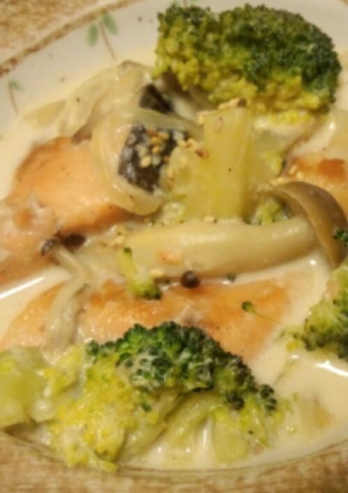 ごはんに合うよ♪鮭の和風クリーム煮-レシピのメイン写真