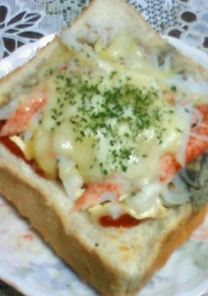 カニかまホウレン草チーズサラダ風ピザパン-レシピのメイン写真