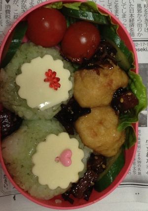 かんたんデコおにぎり～お花～-レシピのメイン写真