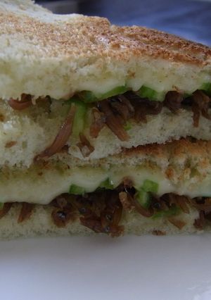 いかなごのくぎ煮のホットサンド♪-レシピのメイン写真
