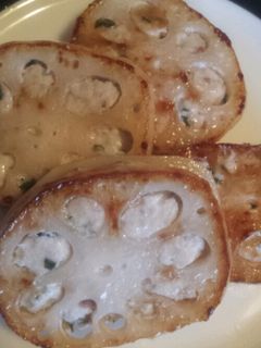梅と大葉の蓮根はさみ焼き-レシピのメイン写真